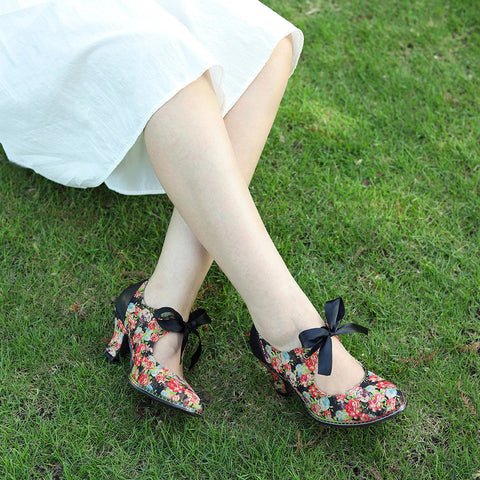 Hand-Painted Floral Laces Elegant Pumps