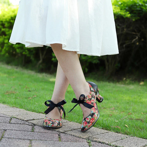 Hand-Painted Floral Laces Elegant Pumps