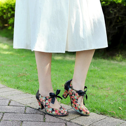 Hand-Painted Floral Laces Elegant Pumps